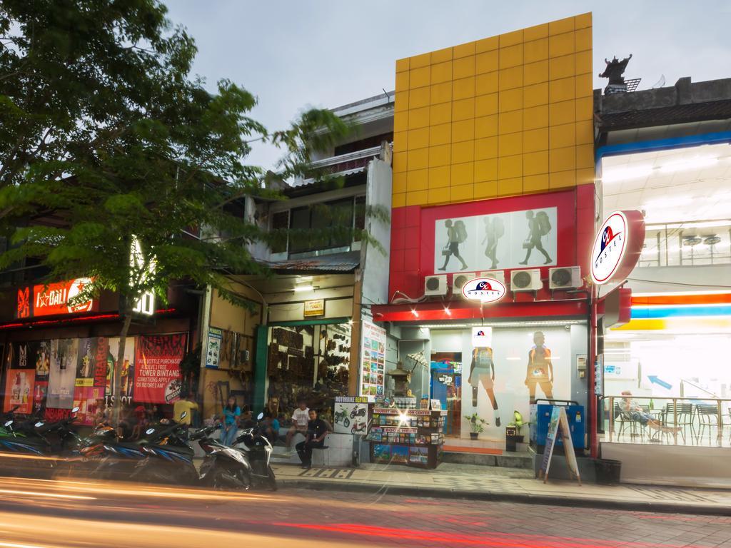 Cx Ground Zero Hostel Kuta (Bali)