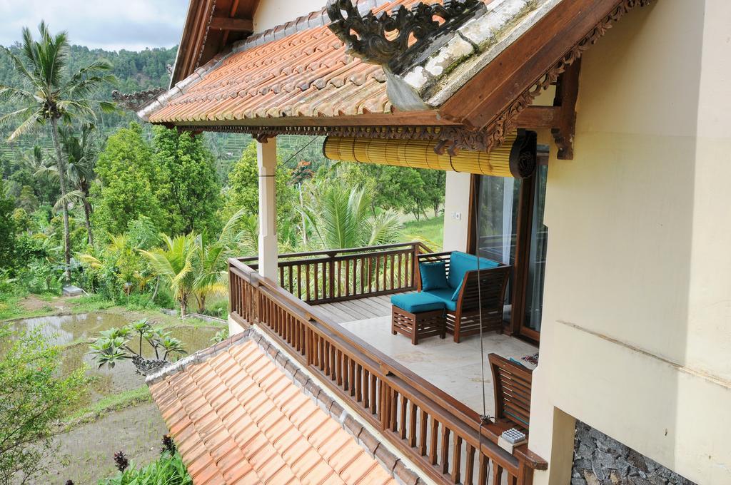 Lesong And Restaurant 2*