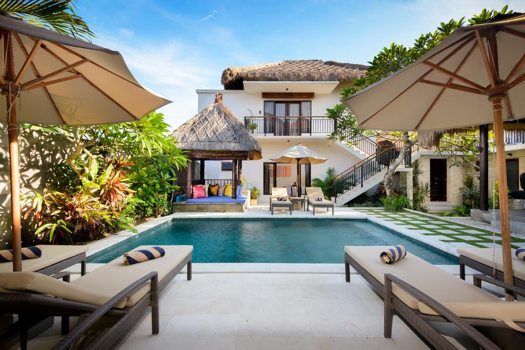 Villa Coconuts Balangan Beach