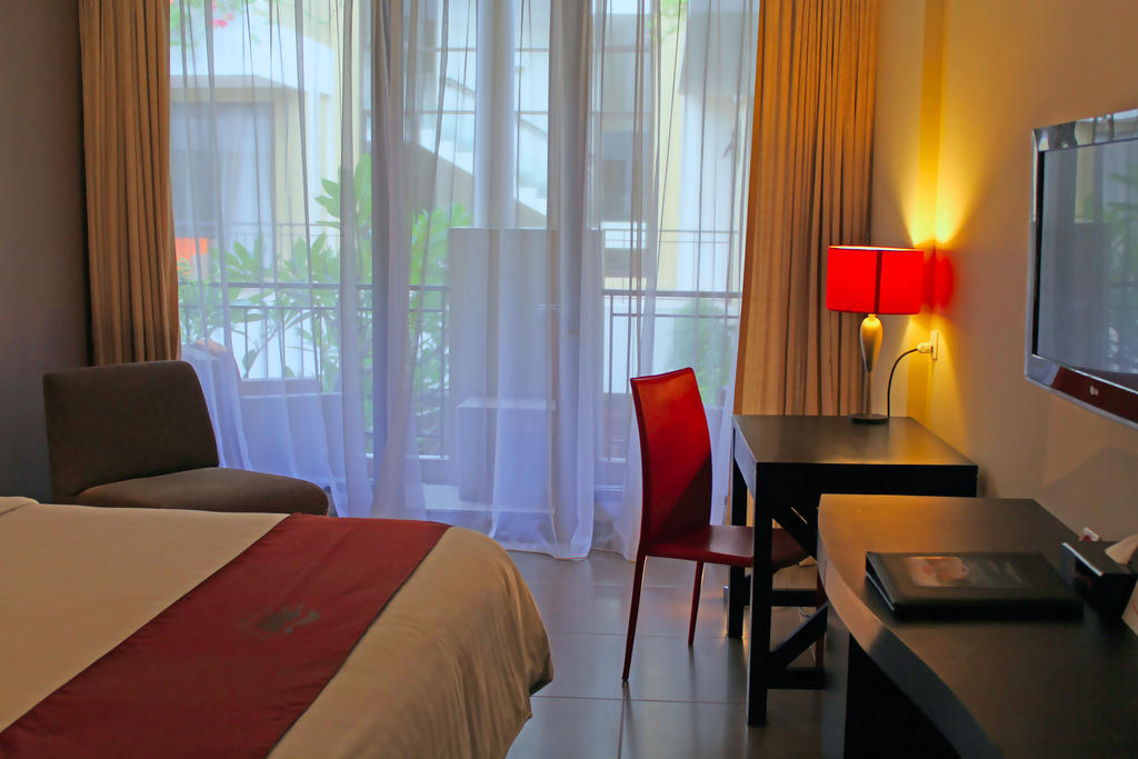 100 Sunset Kuta & Ballroom
