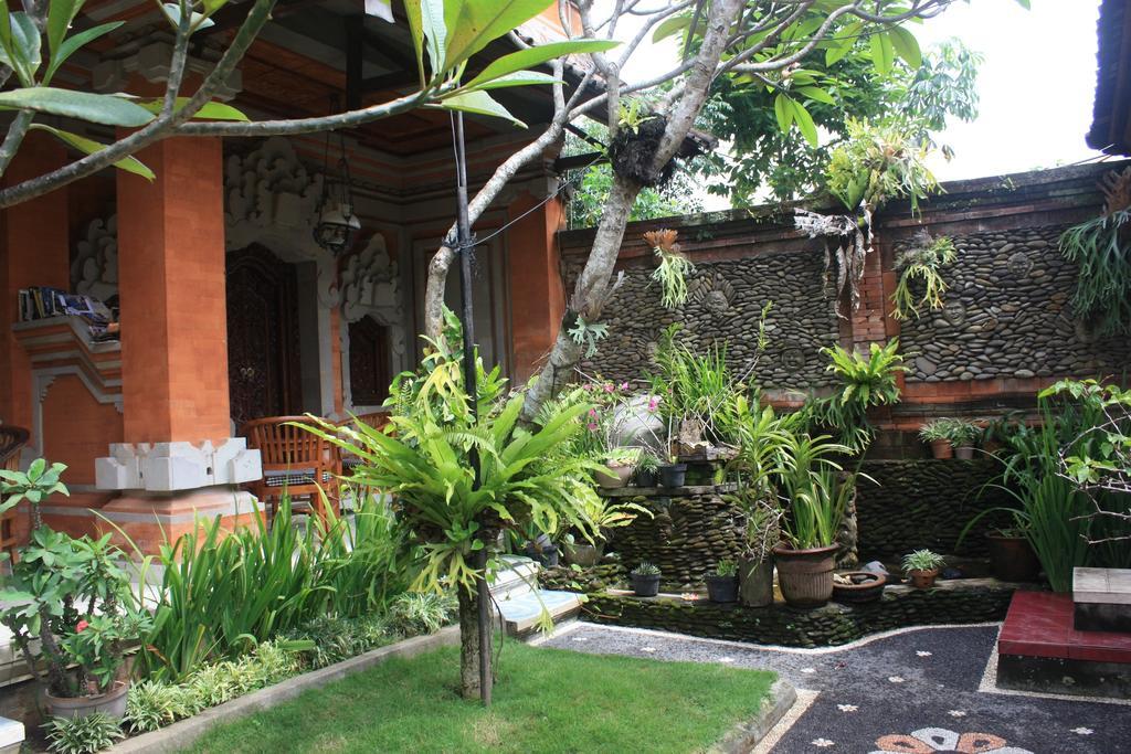 Wisma tamu Tunjung