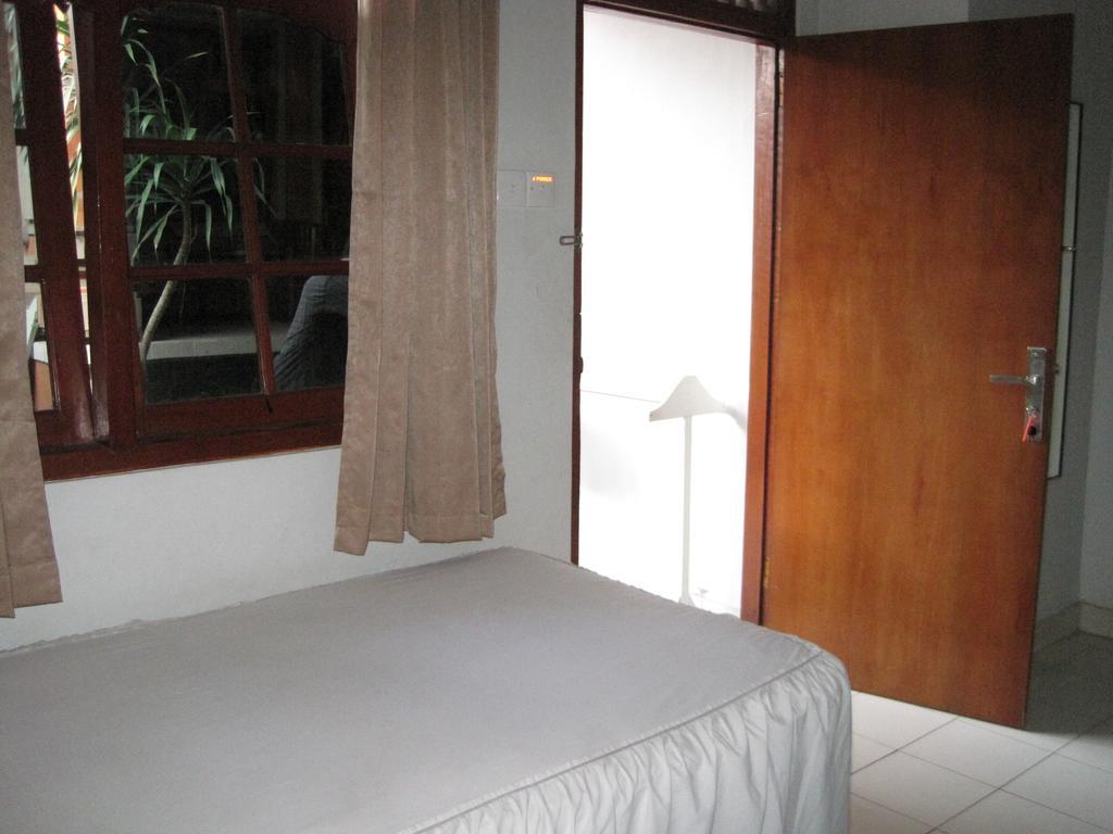 Guest house Taman Mekar *