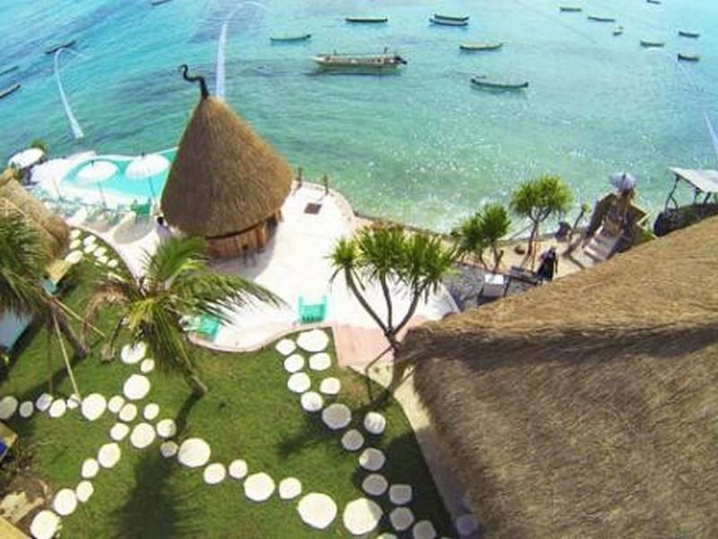 Le Pirate Club Nusa Ceningan Nusa Lembongan (Bali)