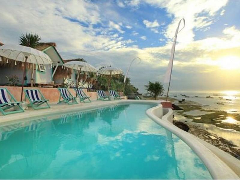 Taman liburan Le Pirate Club Nusa Ceningan Nusa Lembongan (Bali)