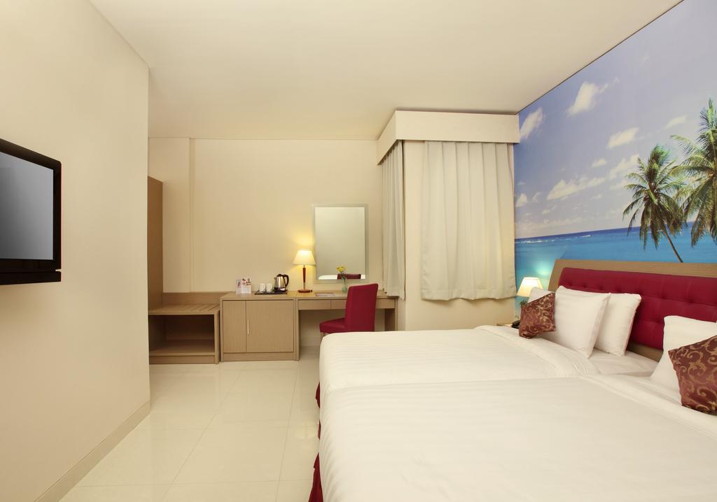 Hotel Kuta Park 4*