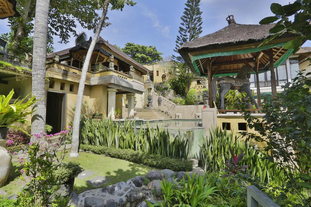 Resor Alam Puri Art Museum & 4*