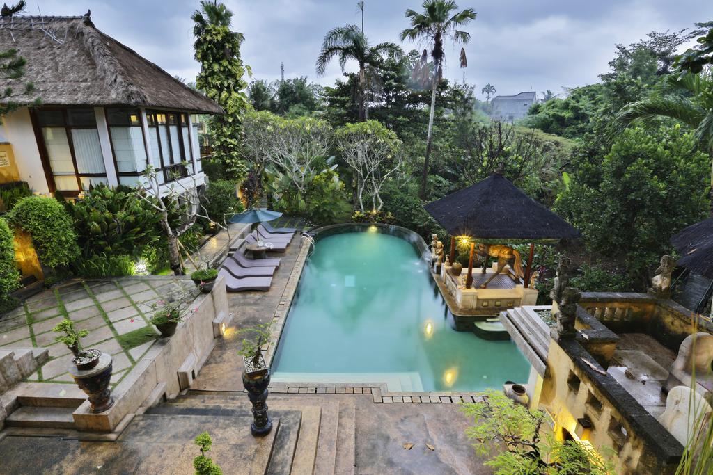 Resor Alam Puri Art Museum & Denpasar (Bali)