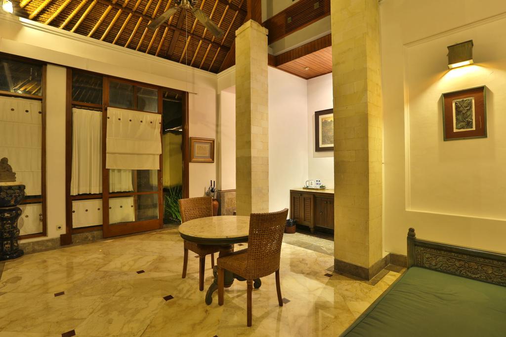 Resor Alam Puri Art Museum & Denpasar (Bali)