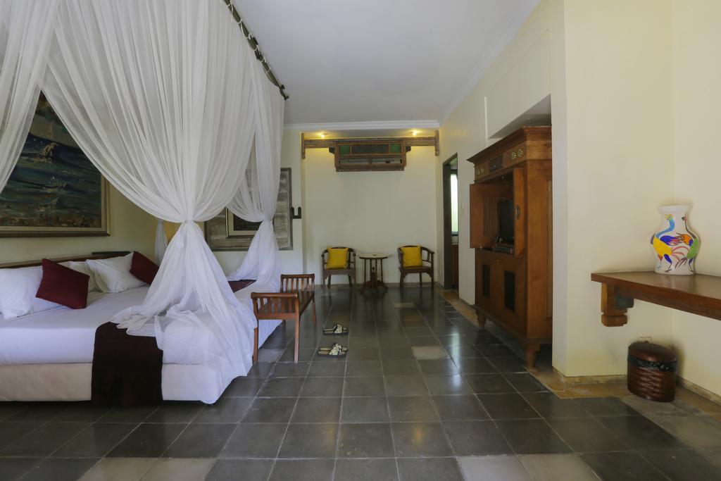 Resor Alam Puri Art Museum &