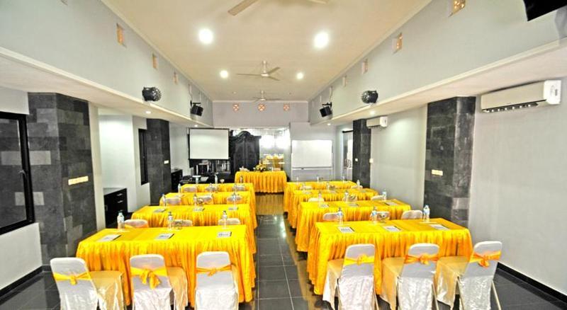 Hotel Arya &