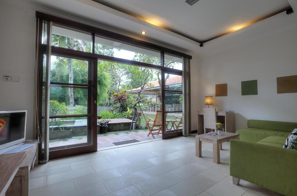 The Holiday park Seminyak (Bali)