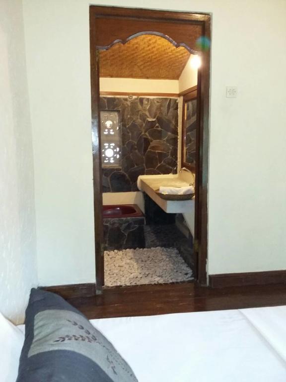 Guest house Puri Kutat Lestari *