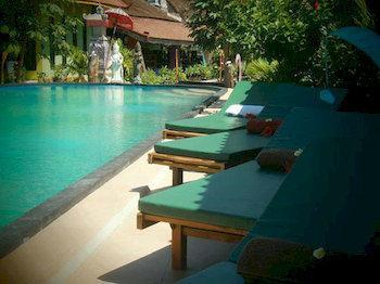 Surya Rainbow Amed (Bali)