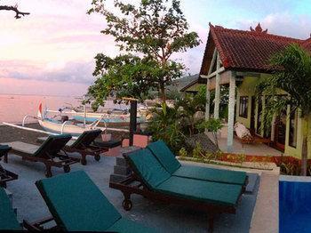 Surya Rainbow Amed (Bali)
