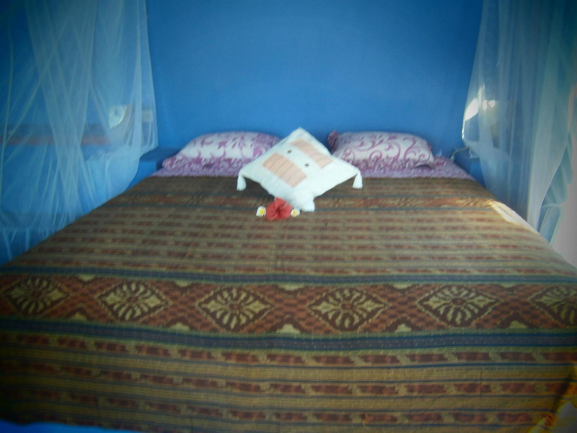 Surya Rainbow Amed (Bali)