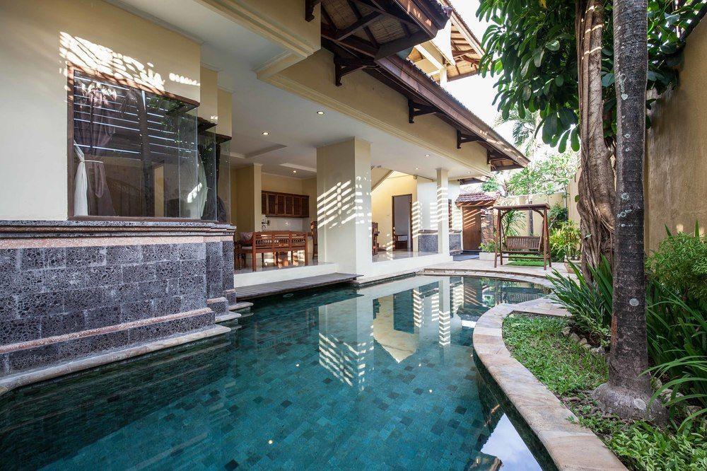 Putu Bali & Seminyak (Bali)
