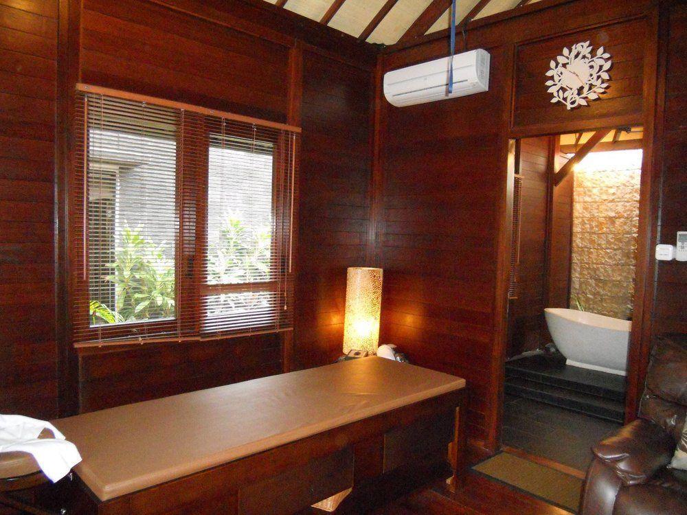 Ari Putri Sanur (Bali)
