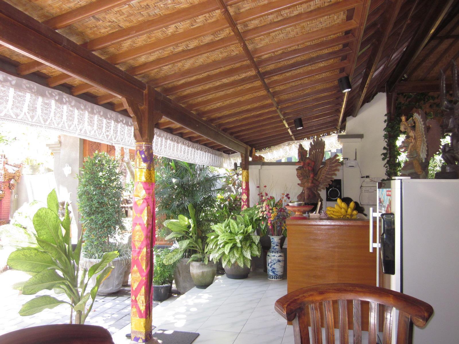 Ari Putri Sanur (Bali)