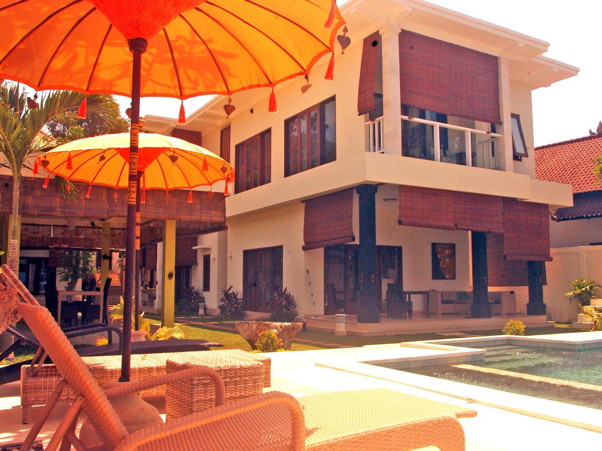 Casa De 3*