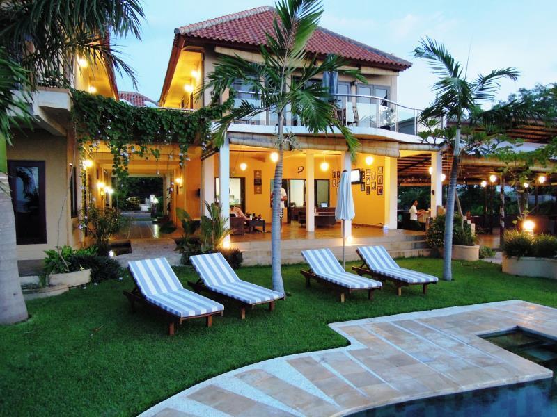 Dolphin Bali 3*