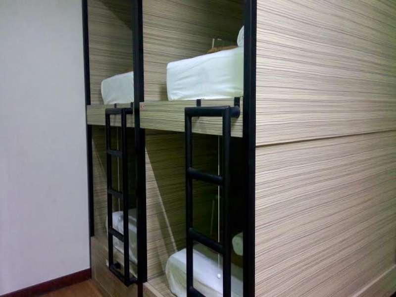 Cx Kuta Raya Hostel *