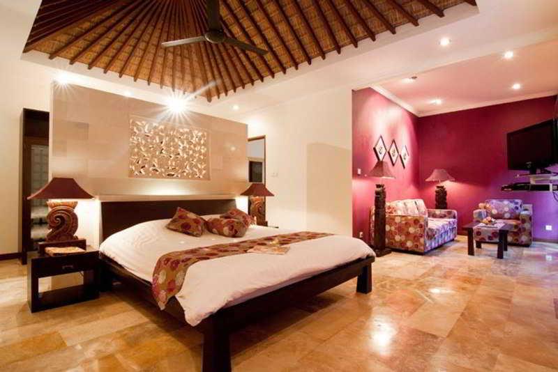 Hotel Ellora 4*