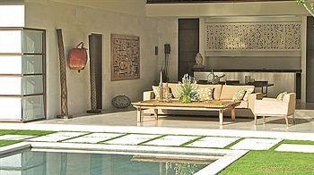 Nyaman Villa *