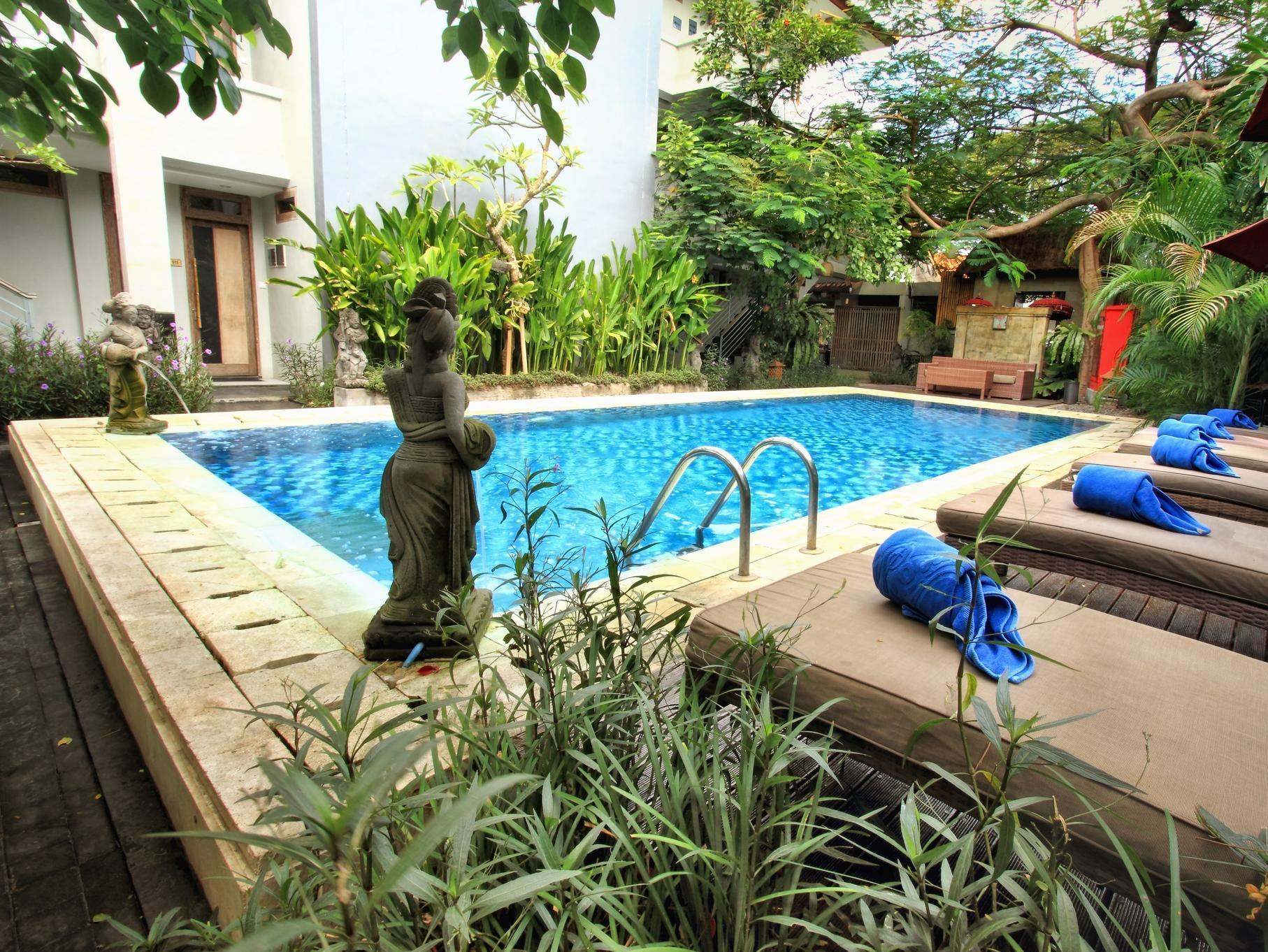 Sari Kuta Hotel 3*