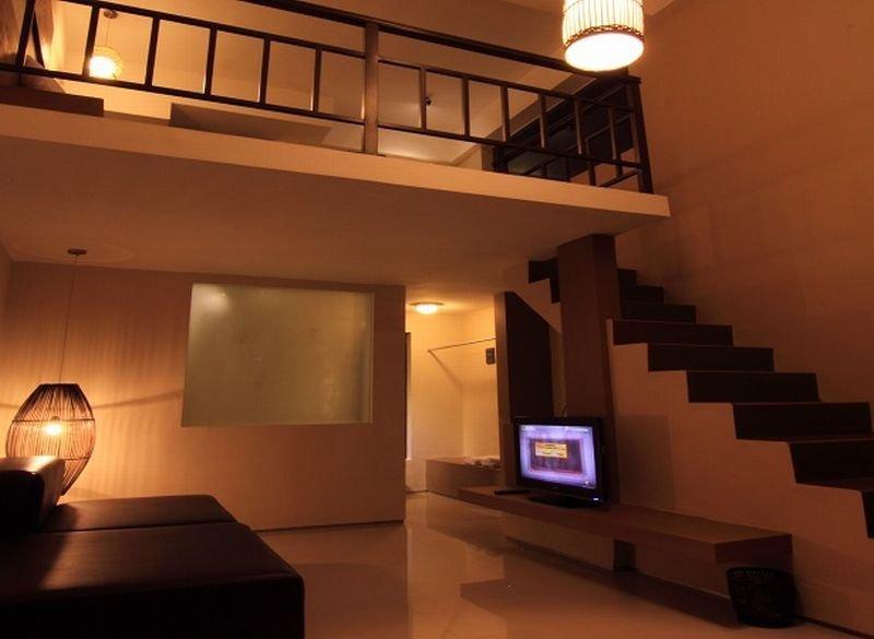 Koi And Hotel 2*