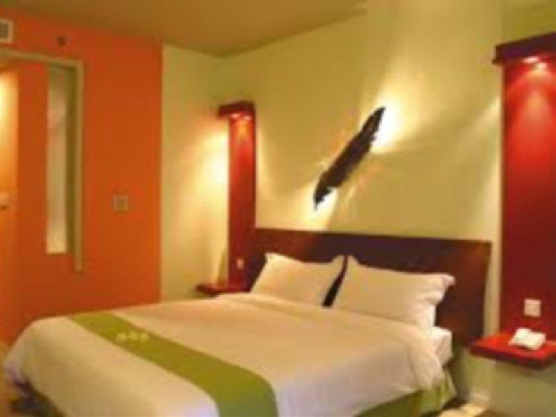 Ibis Styles Bali Legian (Bali)