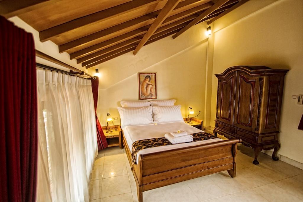 Hotel Manzelejepun & Pavilion 4*