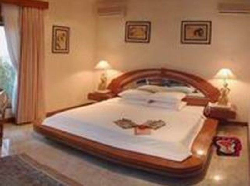Hotel Bali Royal 4*