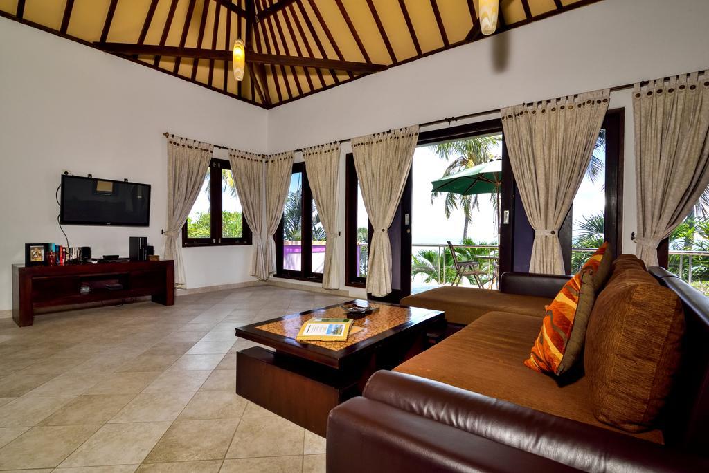 Holiday park Dolphin Bali 3*
