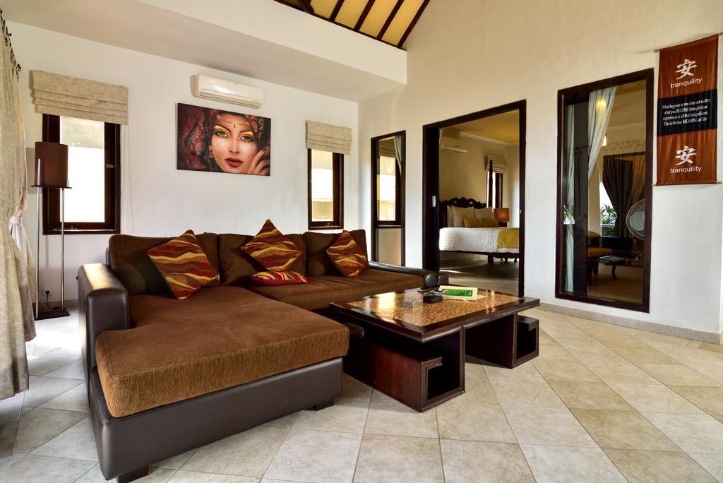 Dolphin Bali 3*