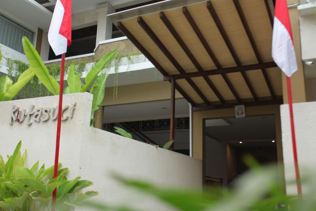 Kuta Suci Kuta (Bali)