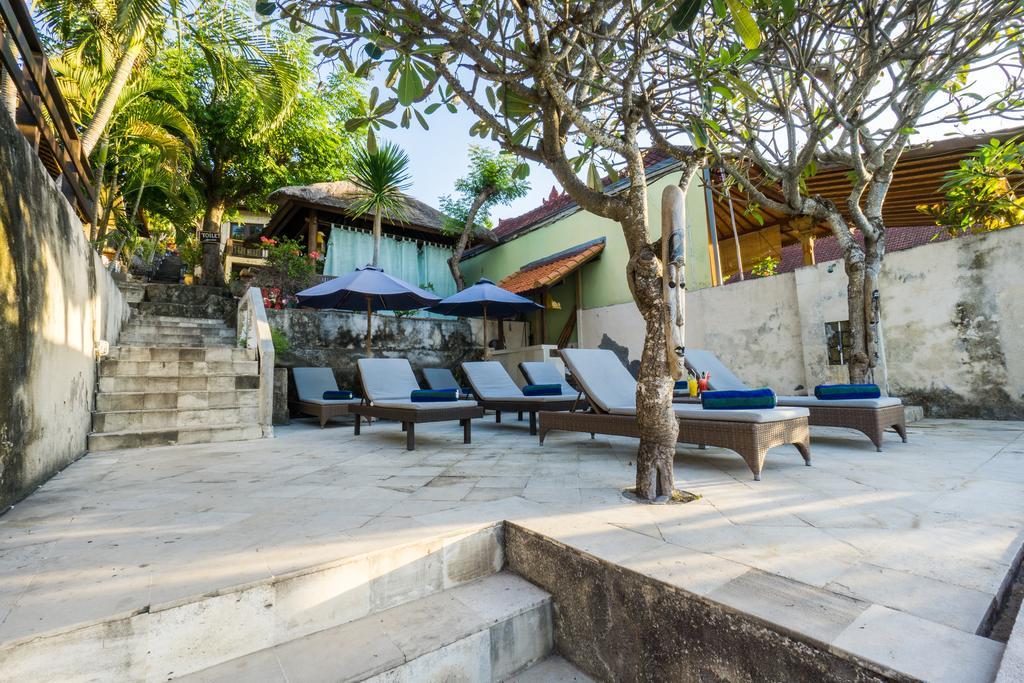 Ware Ware Surf 3* Nusa Lembongan (Bali)