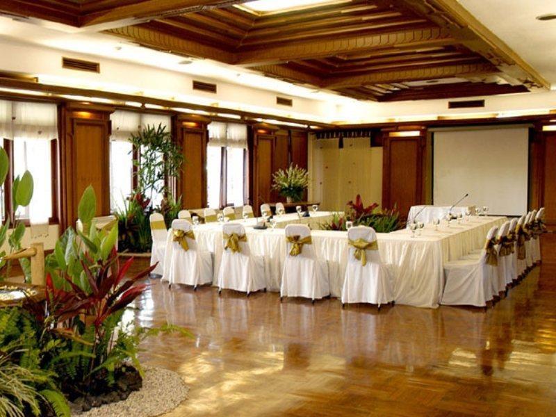 Resort Kamandalu 5*