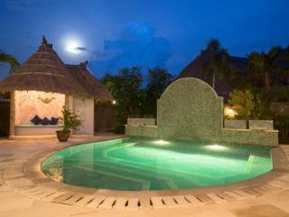 Hacienda Villas Hotel BALI