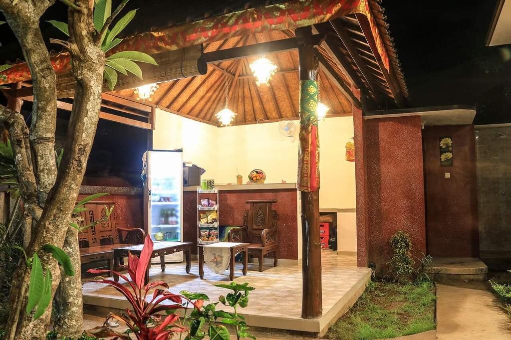 Reynold Artha Guest house *
