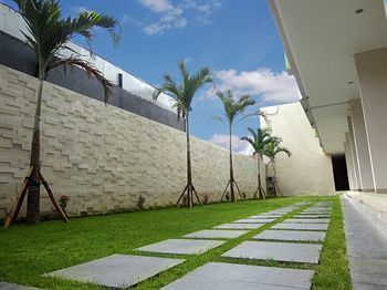 Nakula Kuta 2*