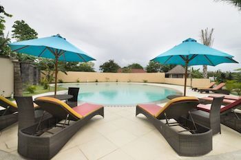 Peninsula Bay Hotel