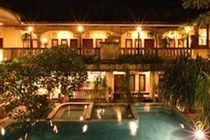 Hotel Super Oyo Townhouse Oak Maxi Legian