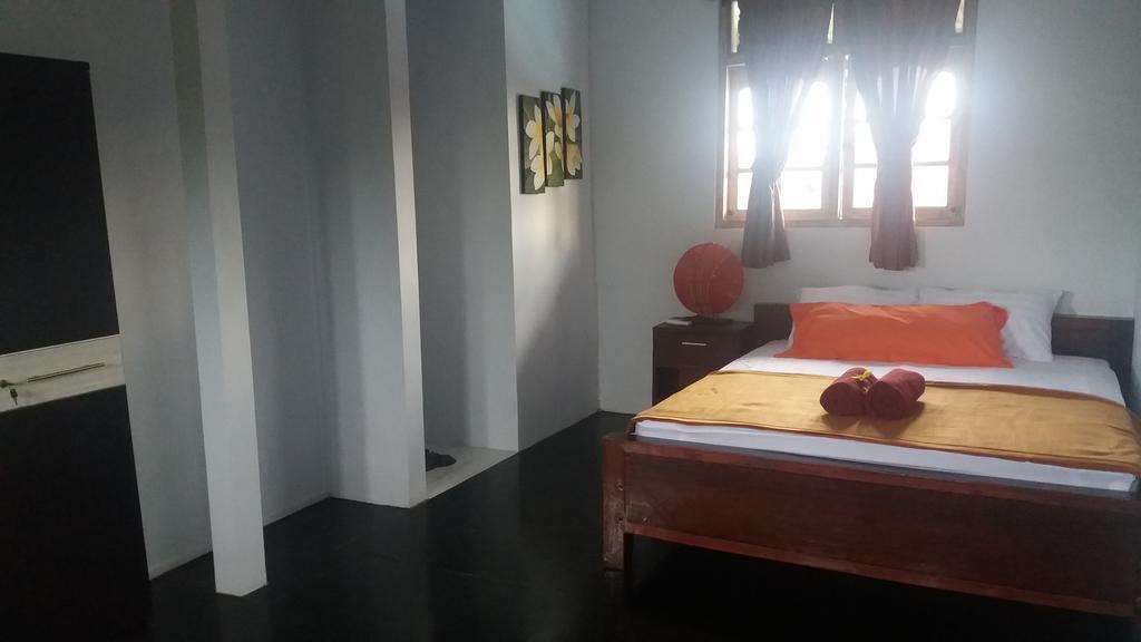 Mawar Wisma tamu 2*