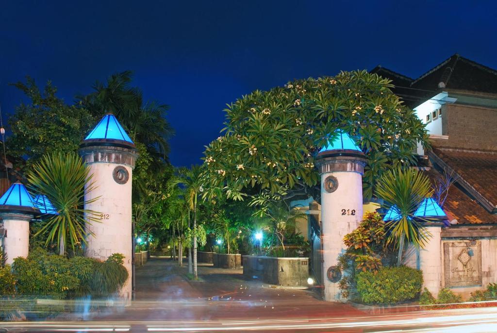 Guest house Taman Ayu 212 *