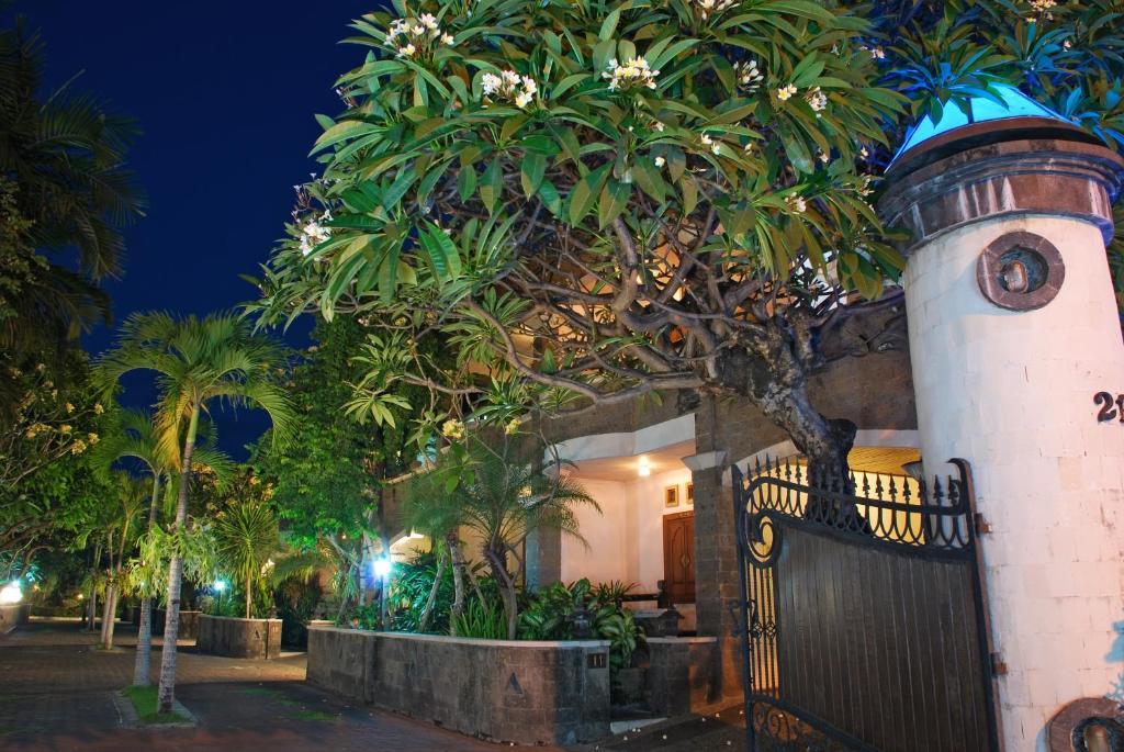 Guest house Taman Ayu 212