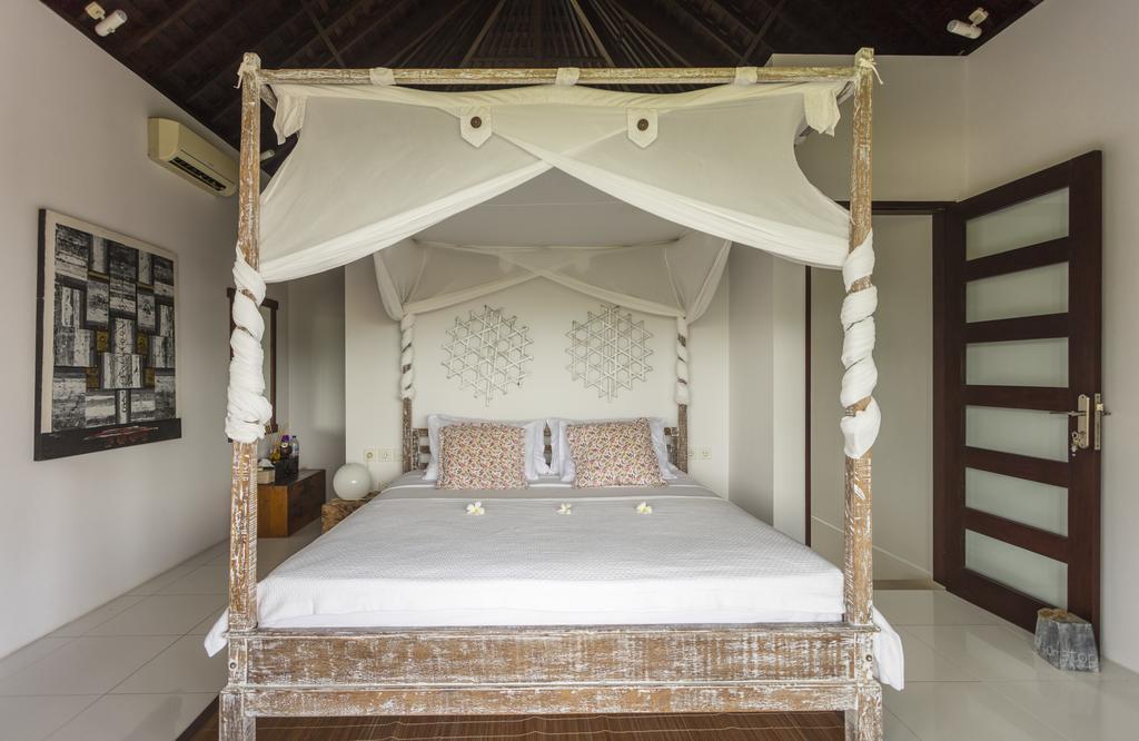 Lumi Villa *