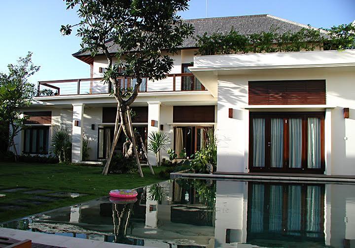 Bali Lotus Villa *
