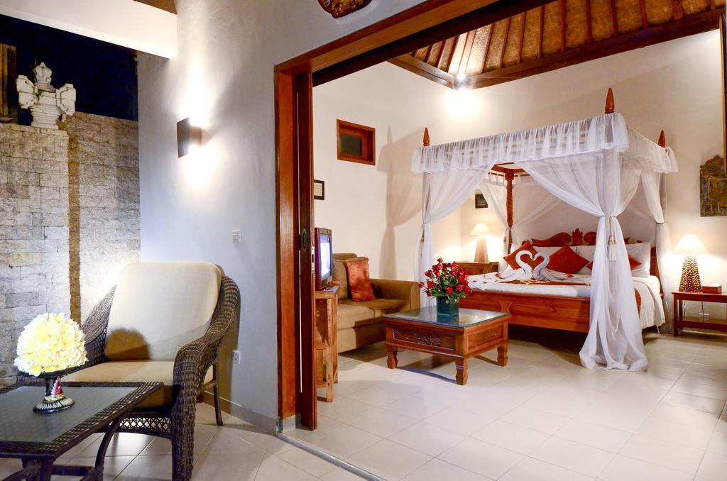 Tirta Ayu And Restaurant 4*