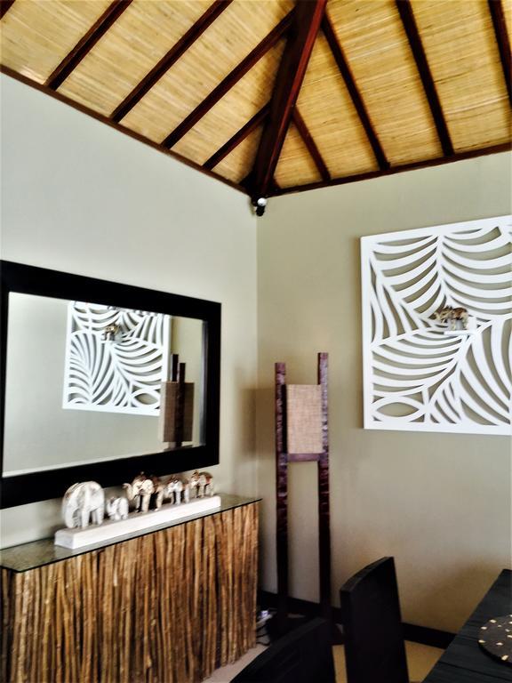 Arama Poolside Villa