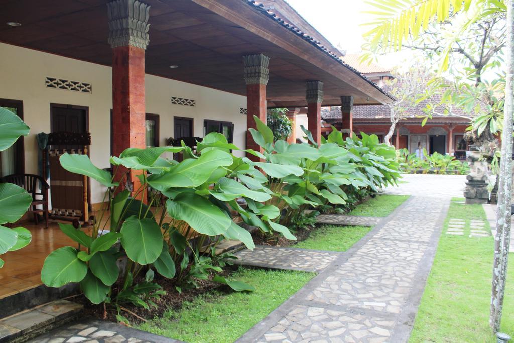Indi Hotel